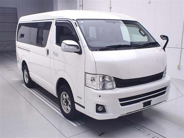 TOYOTA REGIUS ACE VAN