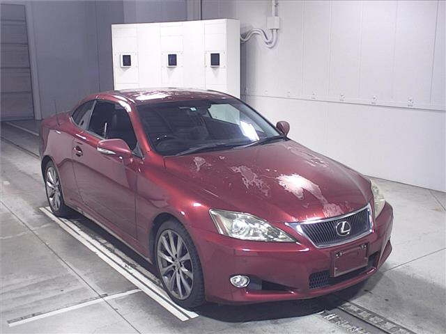 LEXUS IS