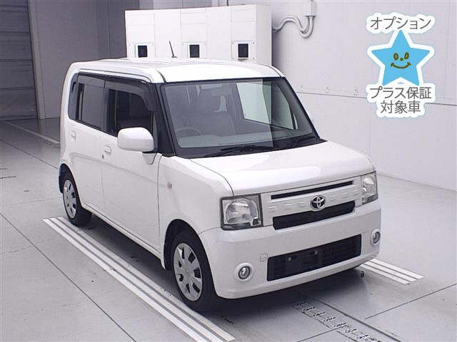TOYOTA PIXIS SPACE