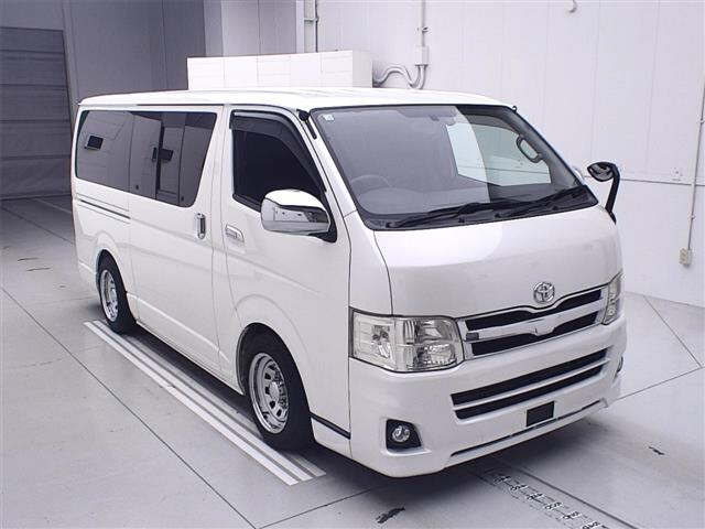 TOYOTA REGIUS ACE VAN