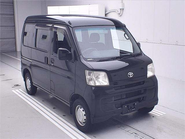 TOYOTA PIXIS VAN