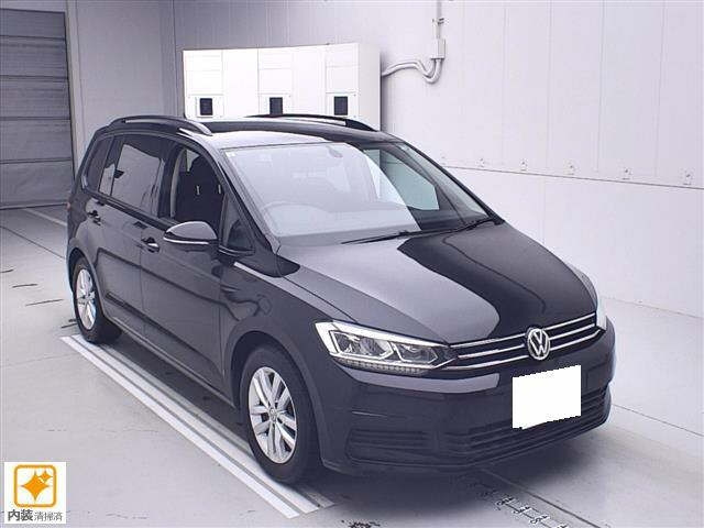 VOLKSWAGEN GOLF TOURAN