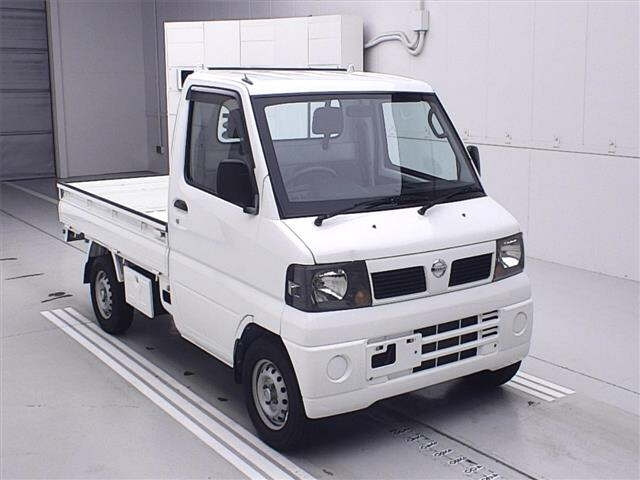NISSAN CLIPPER TRUCK