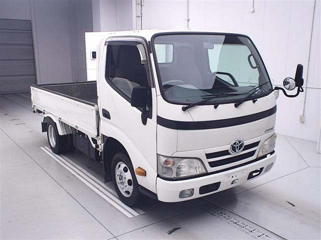 TOYOTA DYNA