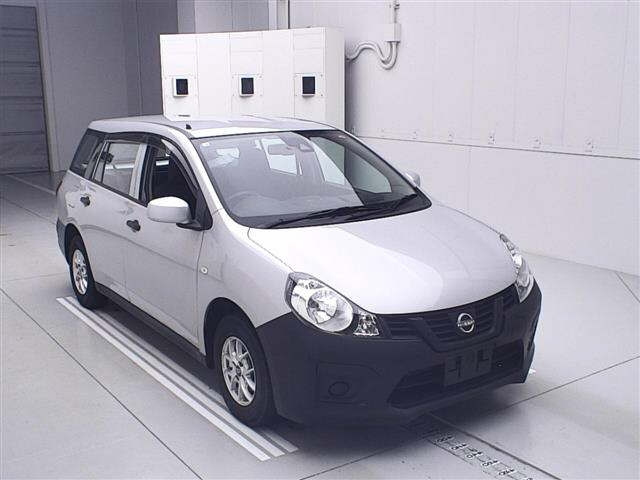 NISSAN AD