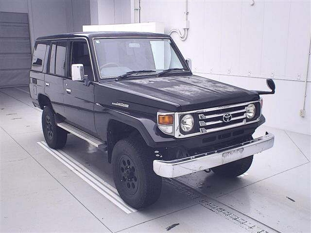 TOYOTA LAND CRUISER