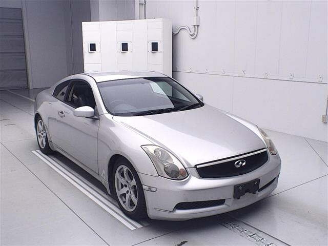 NISSAN SKYLINE