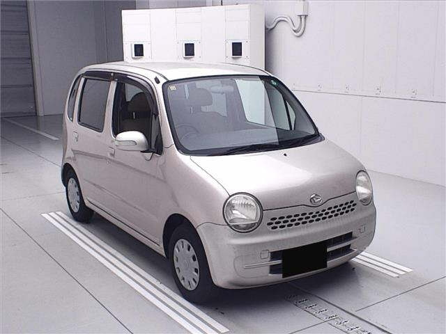 DAIHATSU MOVE LATTE