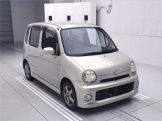 DAIHATSU MOVE LATTE