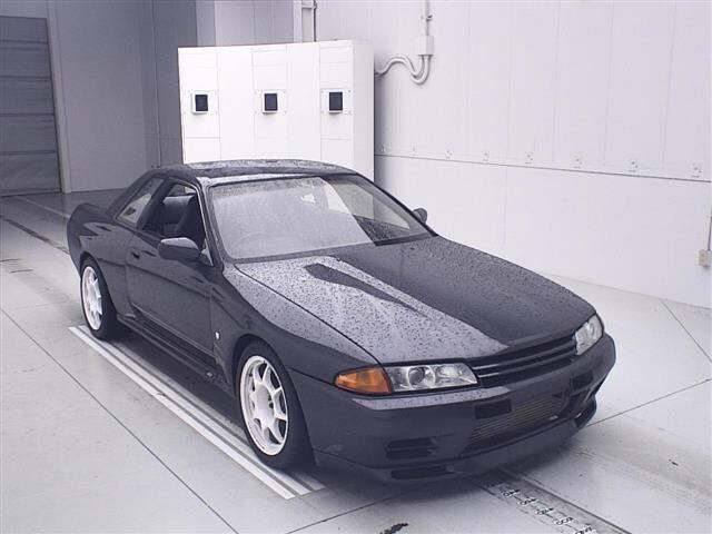 NISSAN SKYLINE