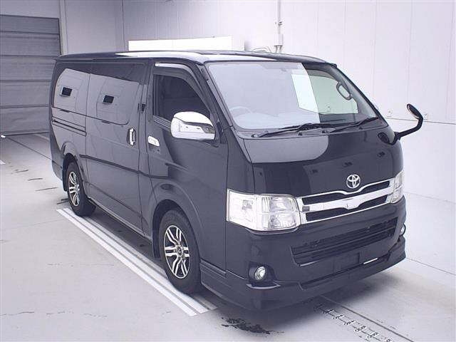 TOYOTA REGIUS ACE VAN
