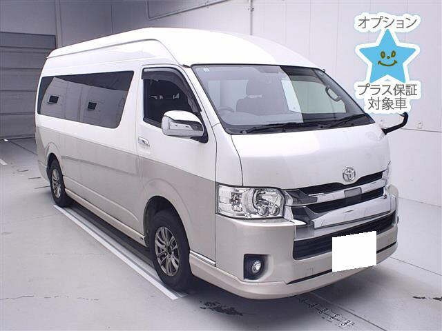 TOYOTA HIACE