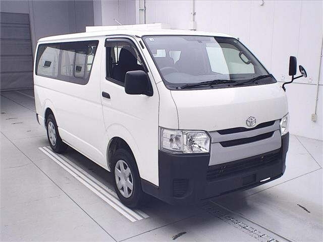 TOYOTA REGIUS ACE VAN