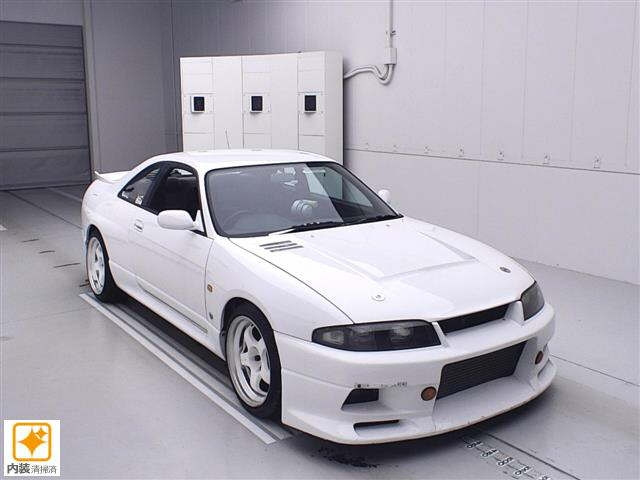 NISSAN SKYLINE