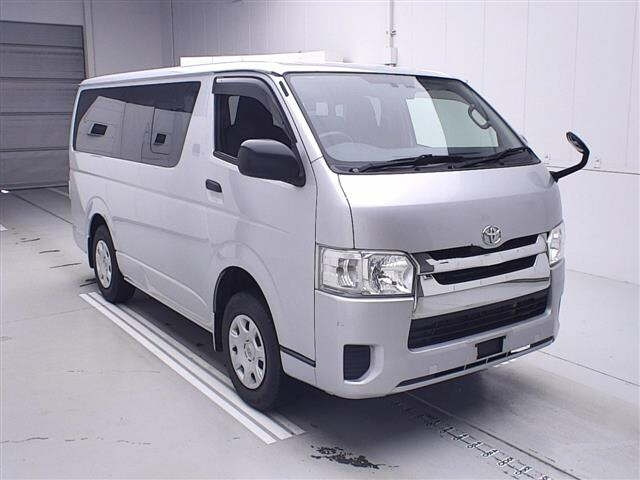 TOYOTA REGIUS ACE VAN