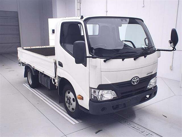TOYOTA DYNA