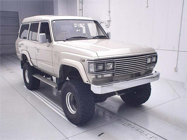 TOYOTA LAND CRUISER