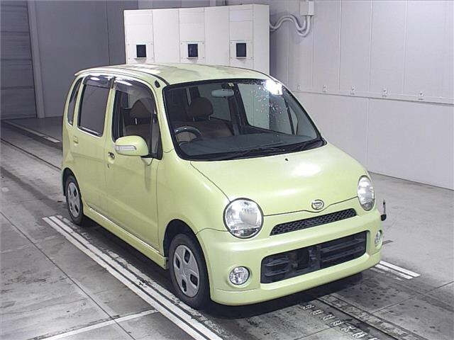 DAIHATSU MOVE LATTE
