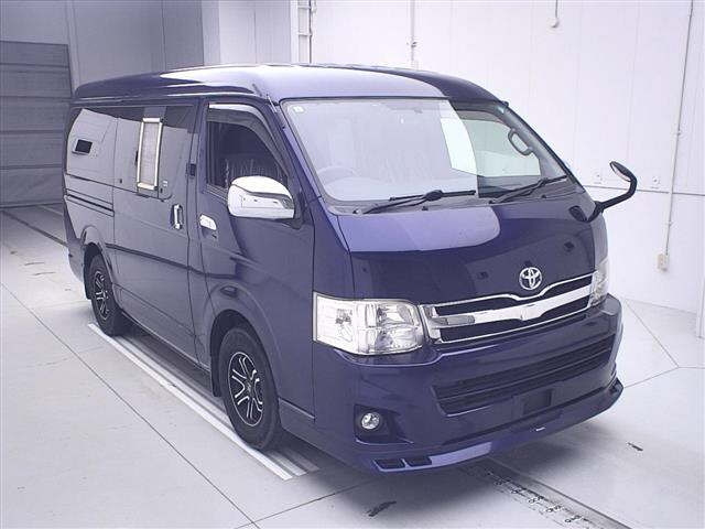 TOYOTA REGIUS ACE VAN