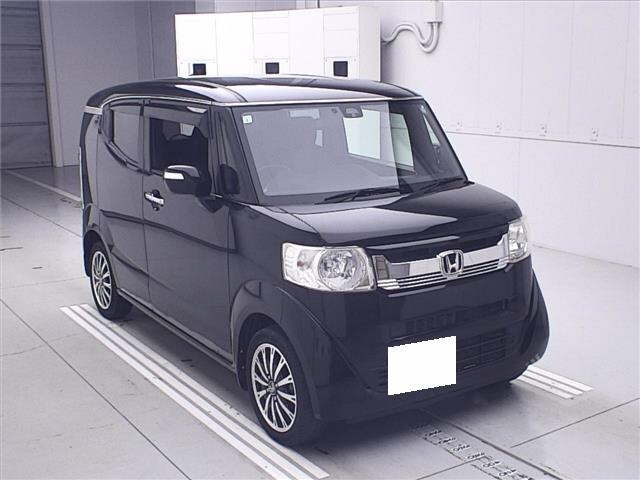 HONDA N BOX SLASH