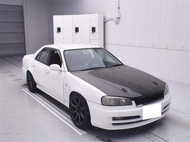 NISSAN SKYLINE