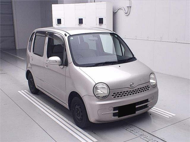 DAIHATSU MOVE LATTE