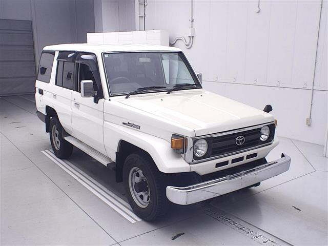 TOYOTA LAND CRUISER