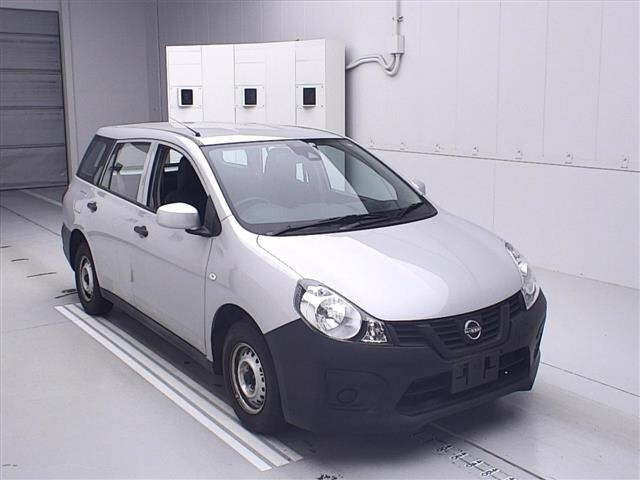 NISSAN AD
