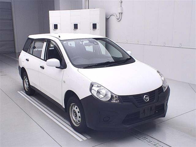 NISSAN AD