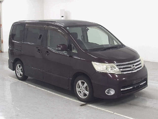 NISSAN SERENA