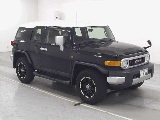 TOYOTA FJ CRUISER