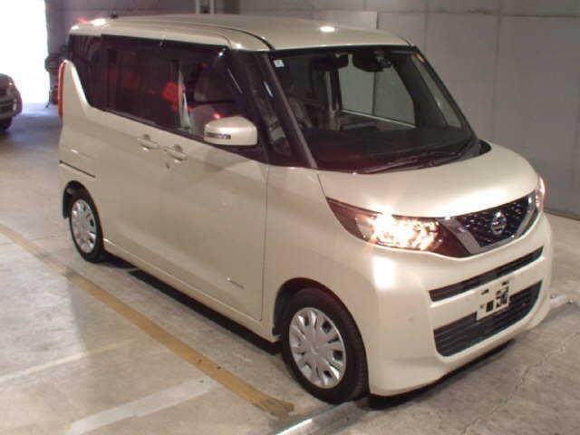 NISSAN ROOX