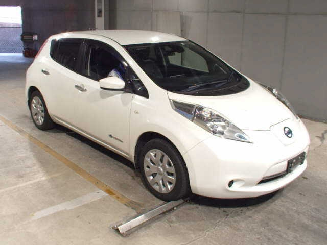 NISSAN LEAF