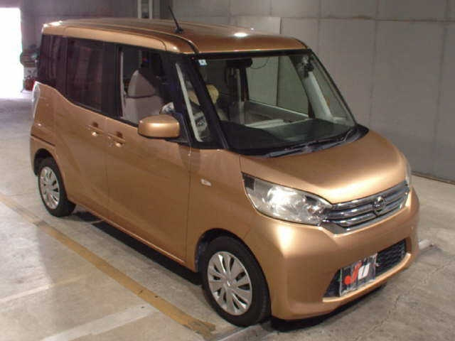 NISSAN DAYZ ROOX