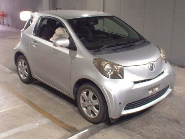 TOYOTA IQ