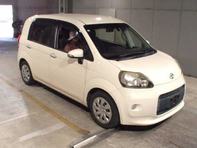 TOYOTA PORTE