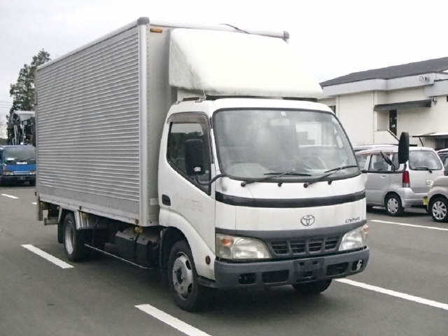 TOYOTA DYNA