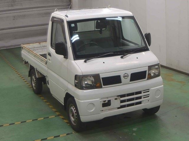 NISSAN CLIPPER TRUCK