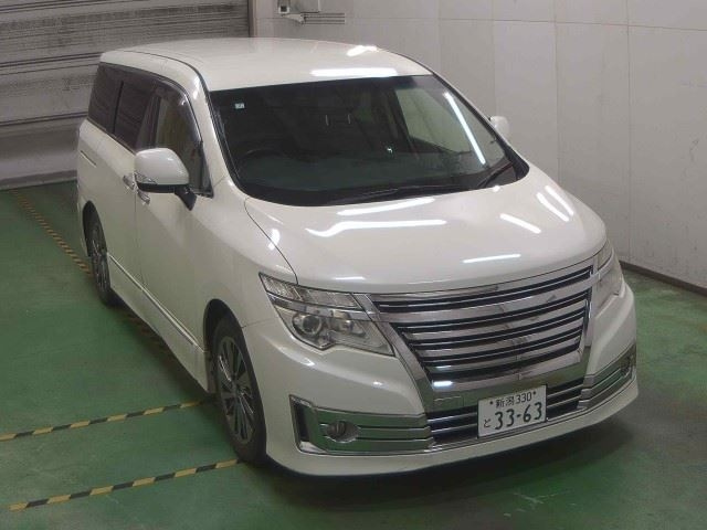 NISSAN ELGRAND