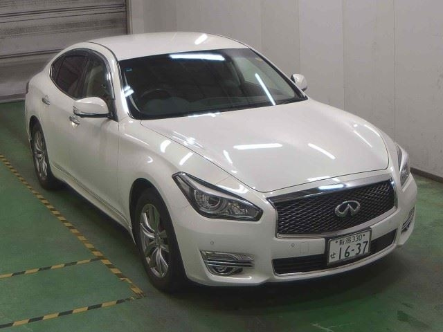 NISSAN FUGA