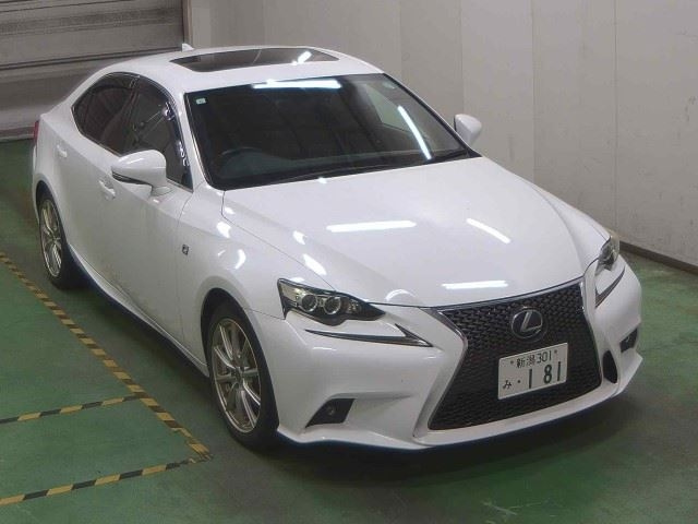 LEXUS IS