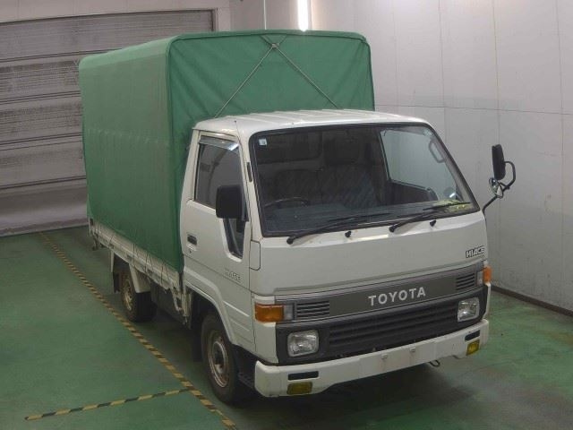 TOYOTA HIACE TRUCK