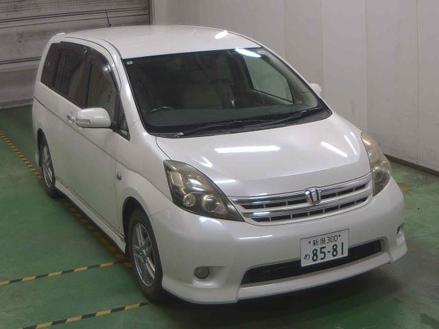 TOYOTA ISIS
