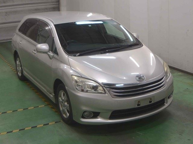TOYOTA MARK X ZIO