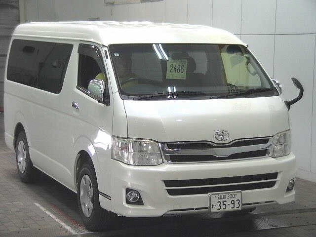 TOYOTA HIACE
