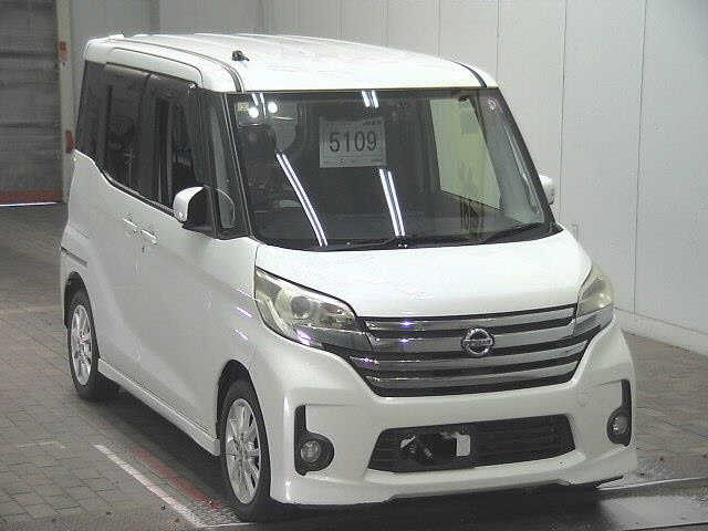 NISSAN DAYZ ROOX