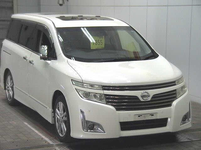 NISSAN ELGRAND