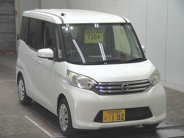 NISSAN DAYZ ROOX