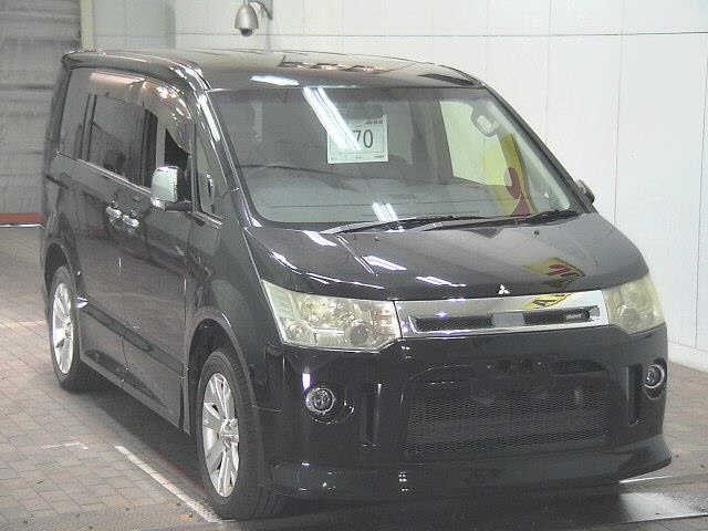 MITSUBISHI DELICA D5