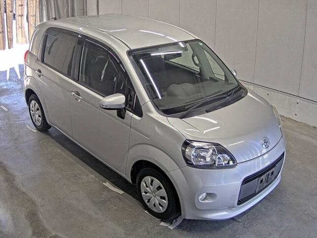 TOYOTA PORTE